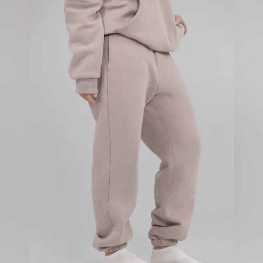 Comfrt Signature Sweatpants Medium Joggers Bark Taupe Tan Unisex